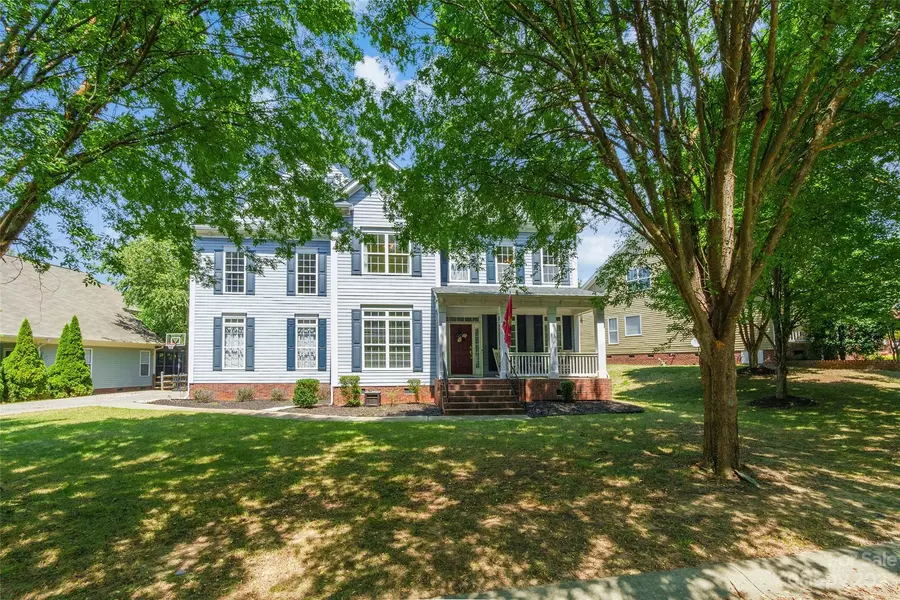 811 Brooks Mill DR, Tega Cay, SC 29708