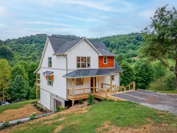 Waynesville, NC 28786,121 Aster Ridge DR