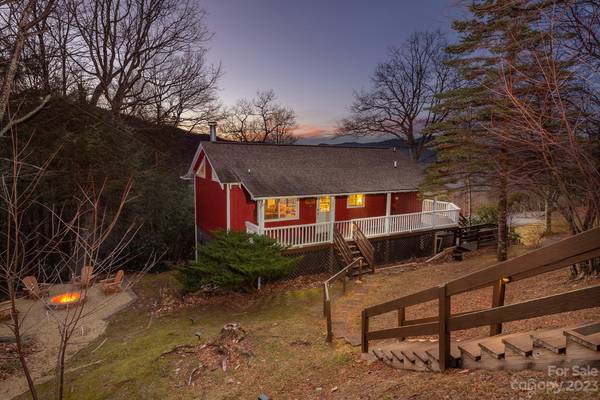 336 Falcon Crest LOOP, Maggie Valley, NC 28751