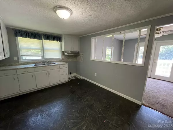 Gastonia, NC 28054,930 E Mauney AVE