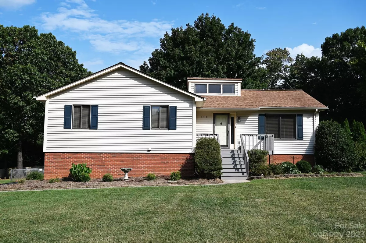 Conover, NC 28613,1348 32nd CT NE