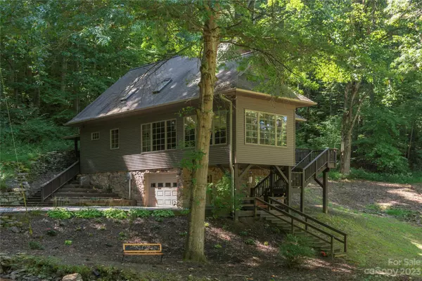 576 Mattie Marion RD, Waynesville, NC 28785