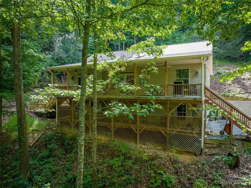 747 Coyote Hollow RD, Waynesville, NC 28785