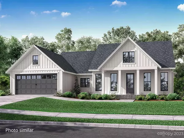 58 Byron Forest DR, Horse Shoe, NC 28742