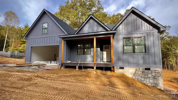 78 Byron Forest DR, Horse Shoe, NC 28742