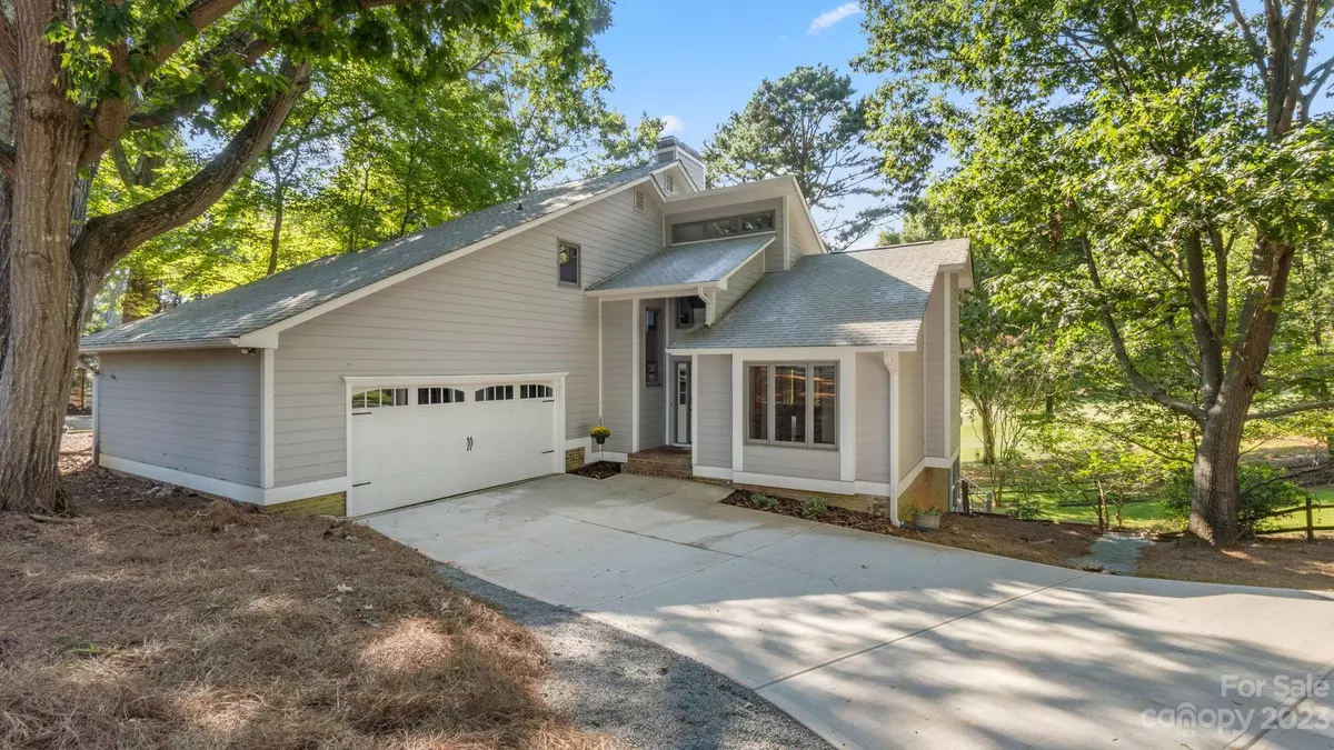 Tega Cay, SC 29708,16001 Molokai DR