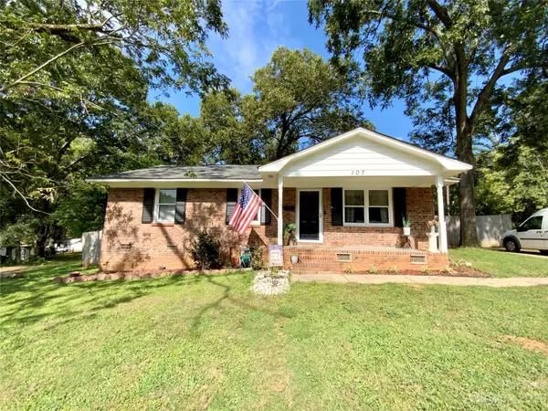 107 Lowry ROW,  York,  SC 29745