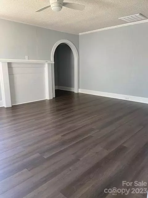 Forest City, NC 28043,136 Broadway ST