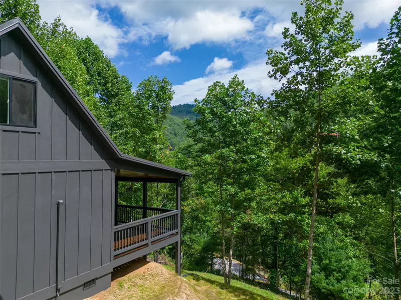 176 Hog Cove RD, Sylva, NC 28779