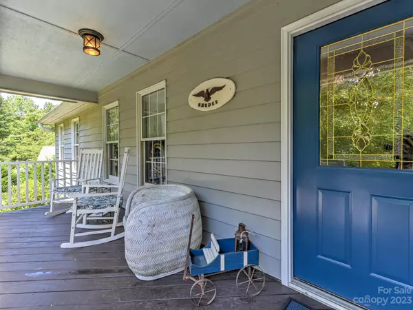 Fairview, NC 28730,169 Hollywood RD