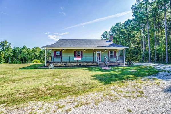 7564 Wateree RD, Great Falls, SC 29055