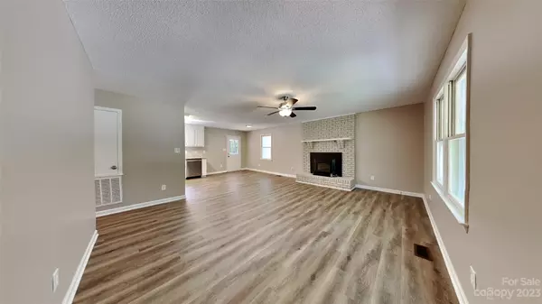 Iron Station, NC 28080,160 Oakhill ST