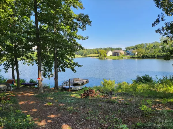 Mocksville, NC 27028,169 N Lake Louise DR