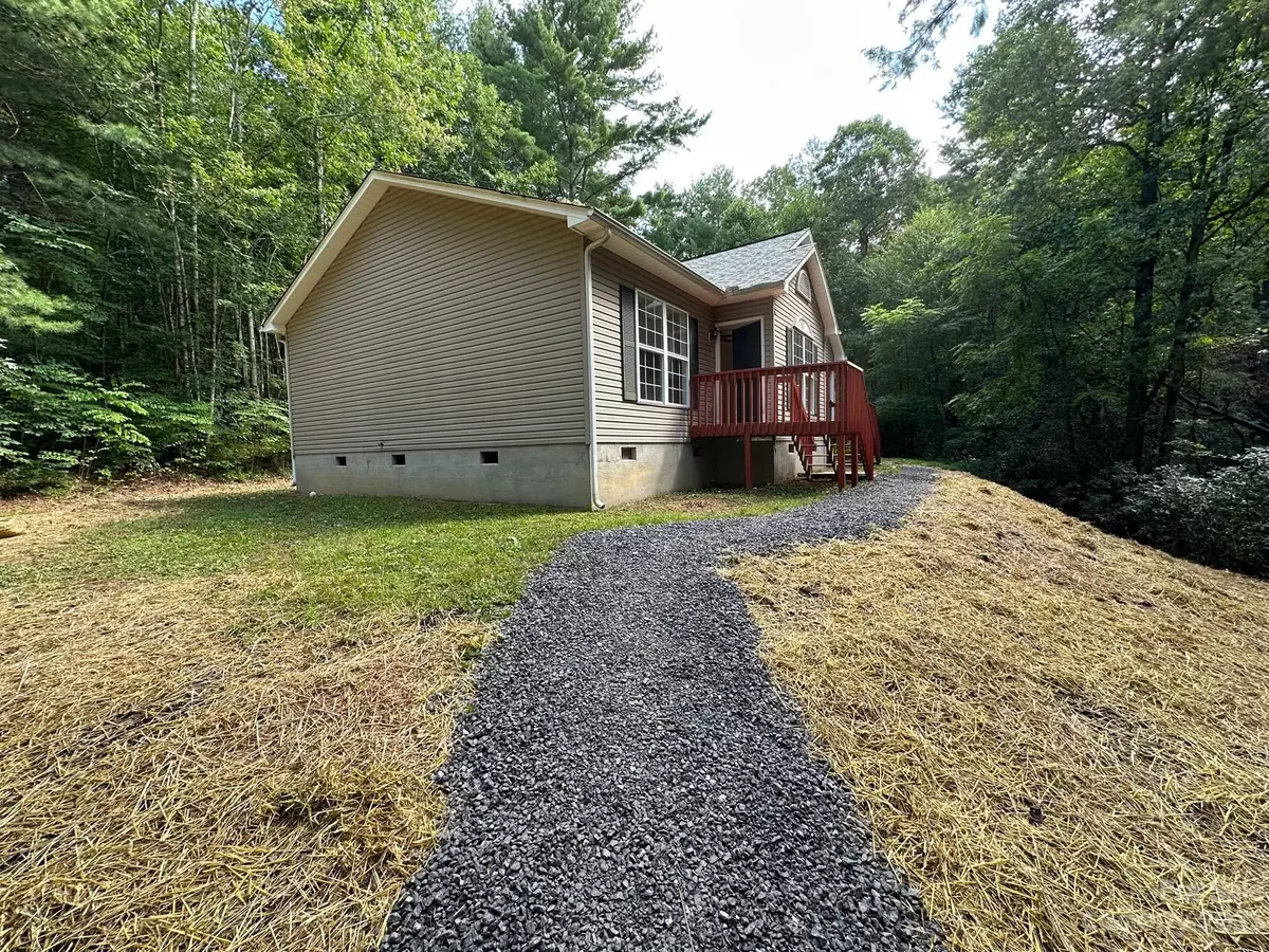 Fairview, NC 28730,123 Whitaker RD #A & B