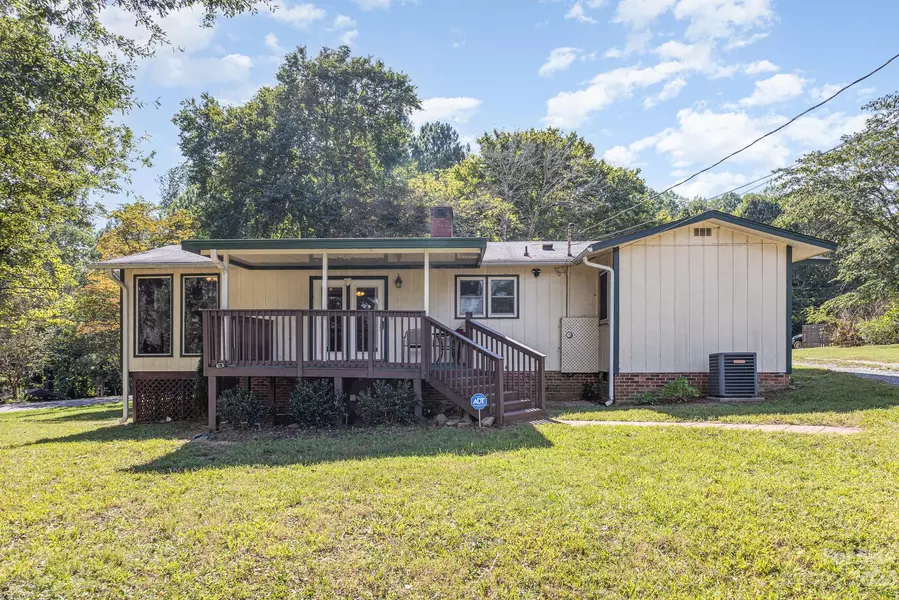 143 Mcintyre RD, Cherryville, NC 28021