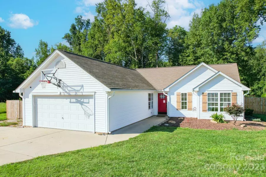 58 Bannister PL, Pageland, SC 29728