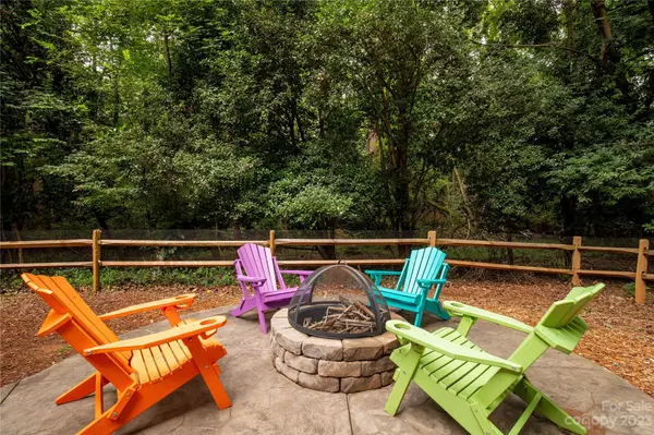 Lake Wylie, SC 29710,14 Hickory Ridge CT