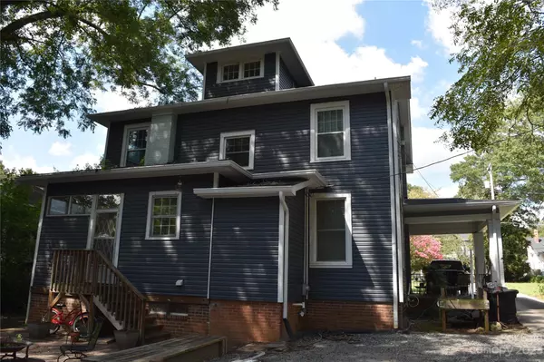 Statesville, NC 28677,510 E BROAD ST E