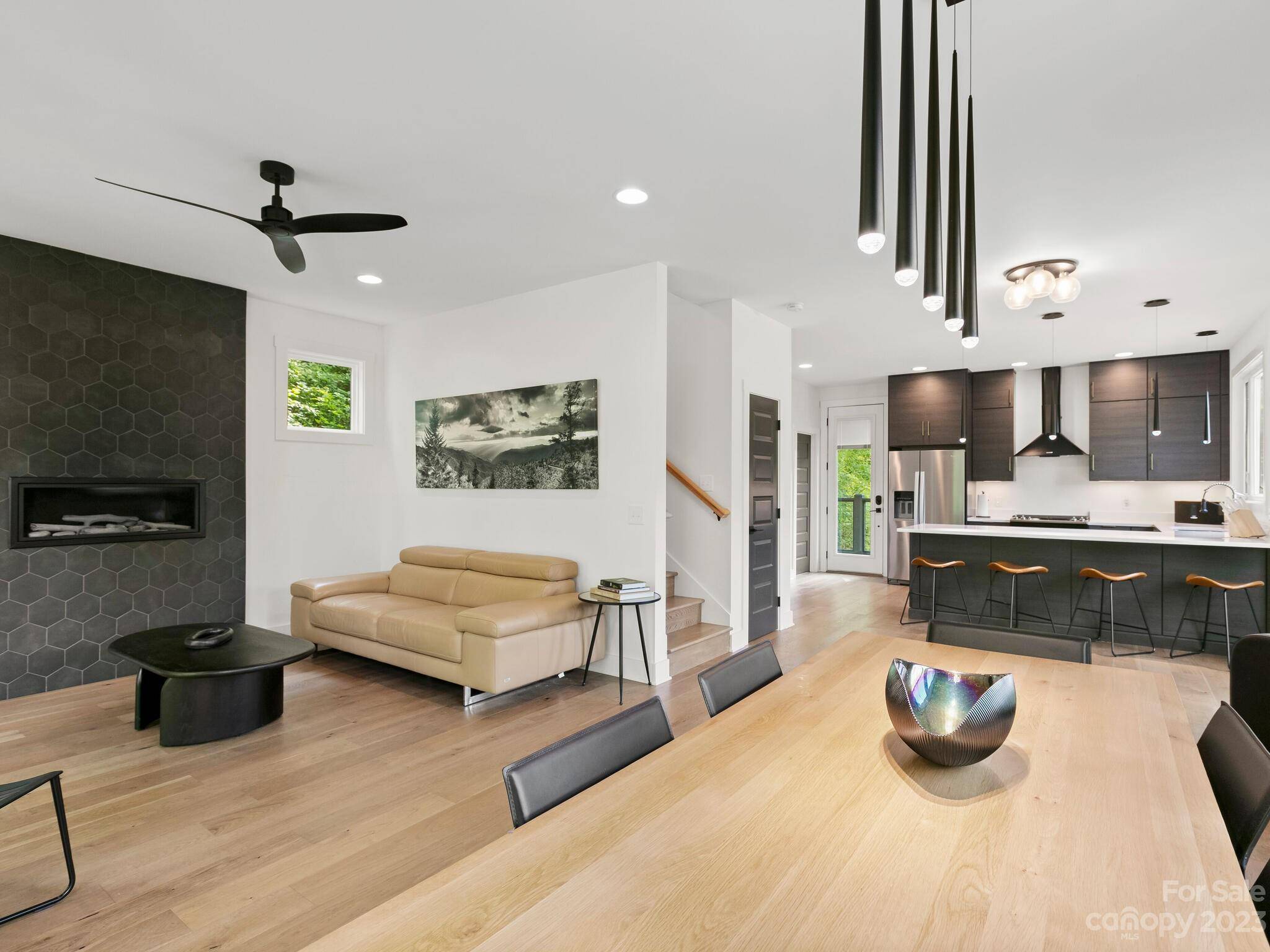 253 Willow RD, Waynesville, NC 28786