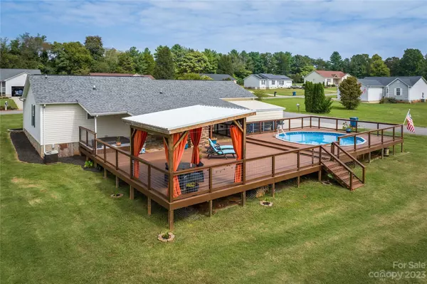Newton, NC 28658,2063 Rocketts WAY