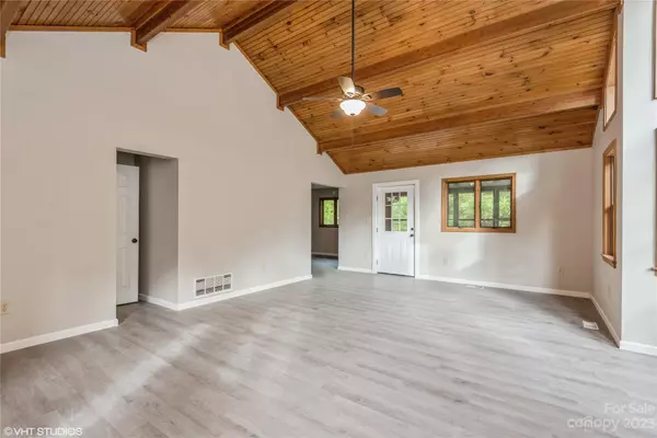 Hendersonville, NC 28792,227 Bat Cave DR