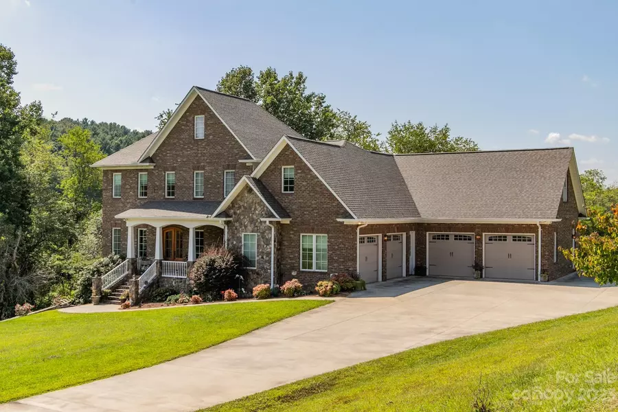 245 Hawks Nest TRL, Purlear, NC 28665