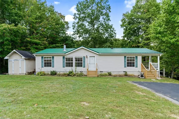 50 Hill And Dale RD, Leicester, NC 28748