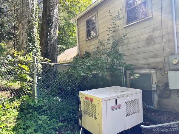 Cullowhee, NC 28723,324 Buzzards Roost RD