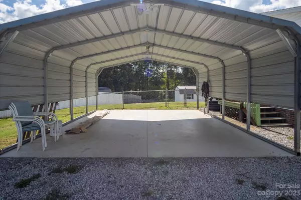 Mooresboro, NC 28114,149 Twin Creeks RD