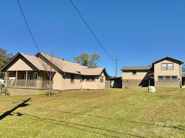 565 Neely RD, Brevard, NC 28712
