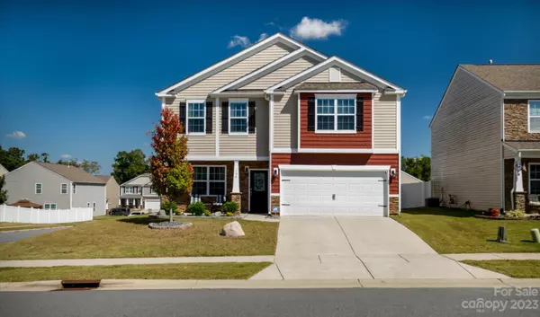 154 N Cromwell DR, Mooresville, NC 28115