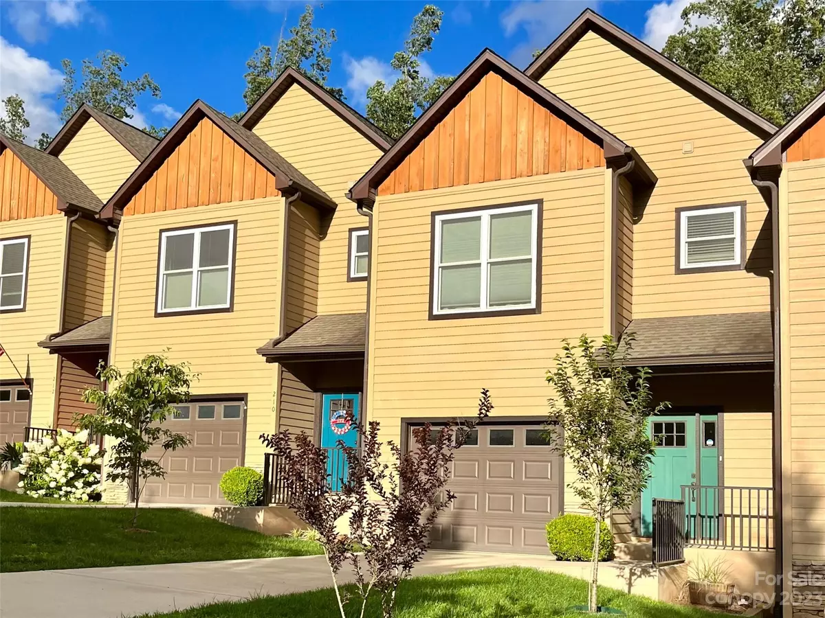 Black Mountain, NC 28711,208 Rainbow TER