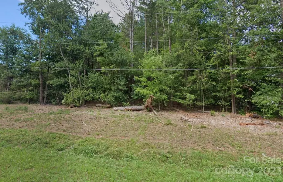 1427 Crestview DR, Shelby, NC 28150