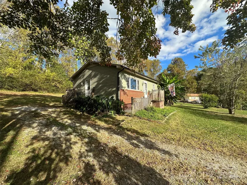 93 Elliott RD, Marion, NC 28752