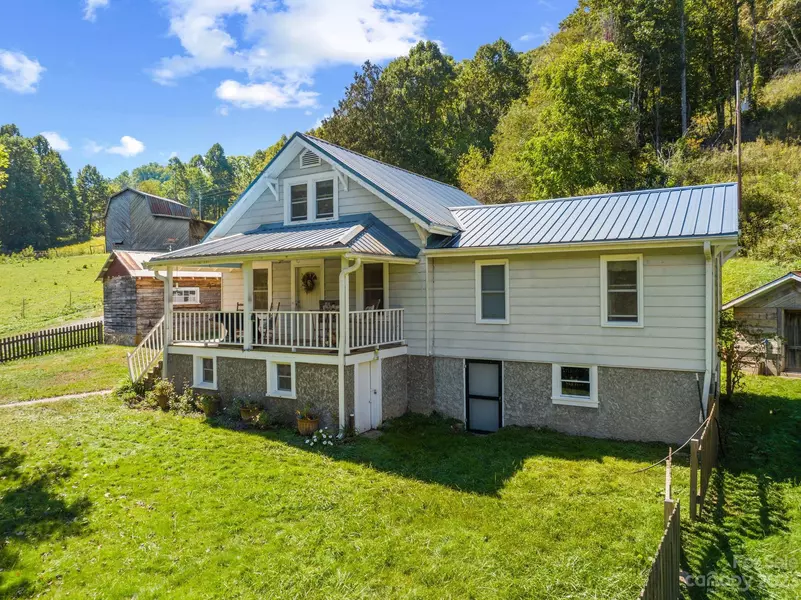 4756 Meadow Fork RD, Hot Springs, NC 28743