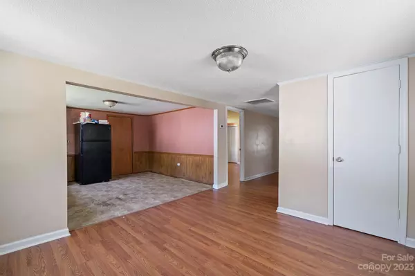 Gastonia, NC 28052,408 Hampton ST