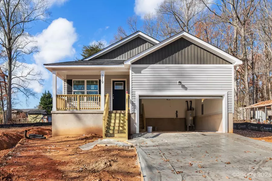 219 Sunray DR, Lincolnton, NC 28092