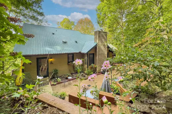 Asheville, NC 28804,12 Hawk View DR