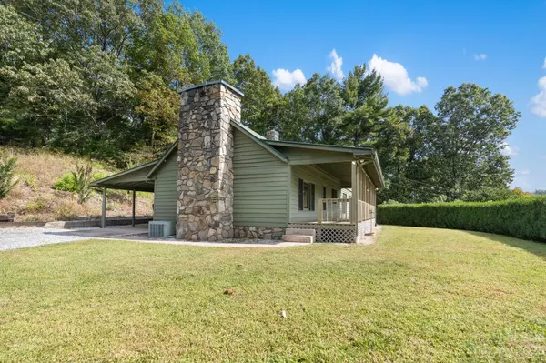 Waynesville, NC 28785,1235 Rabbit Skin RD