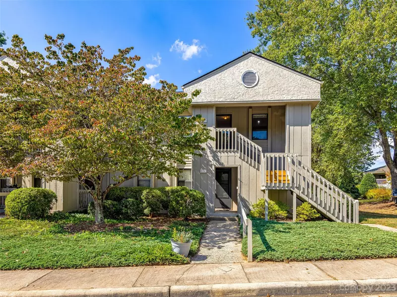 406 Abbey CIR, Asheville, NC 28805