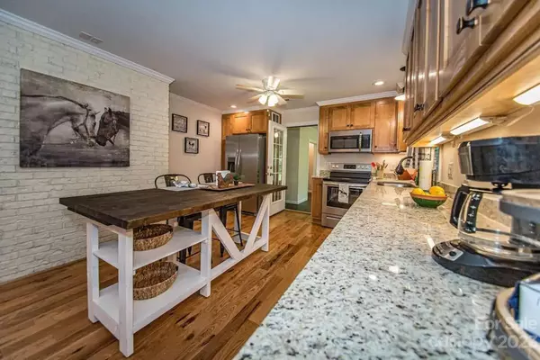 Landrum, SC 29356,519 N Howard AVE