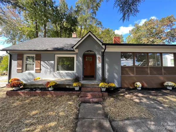 Hickory, NC 28602,960 1st ST SW