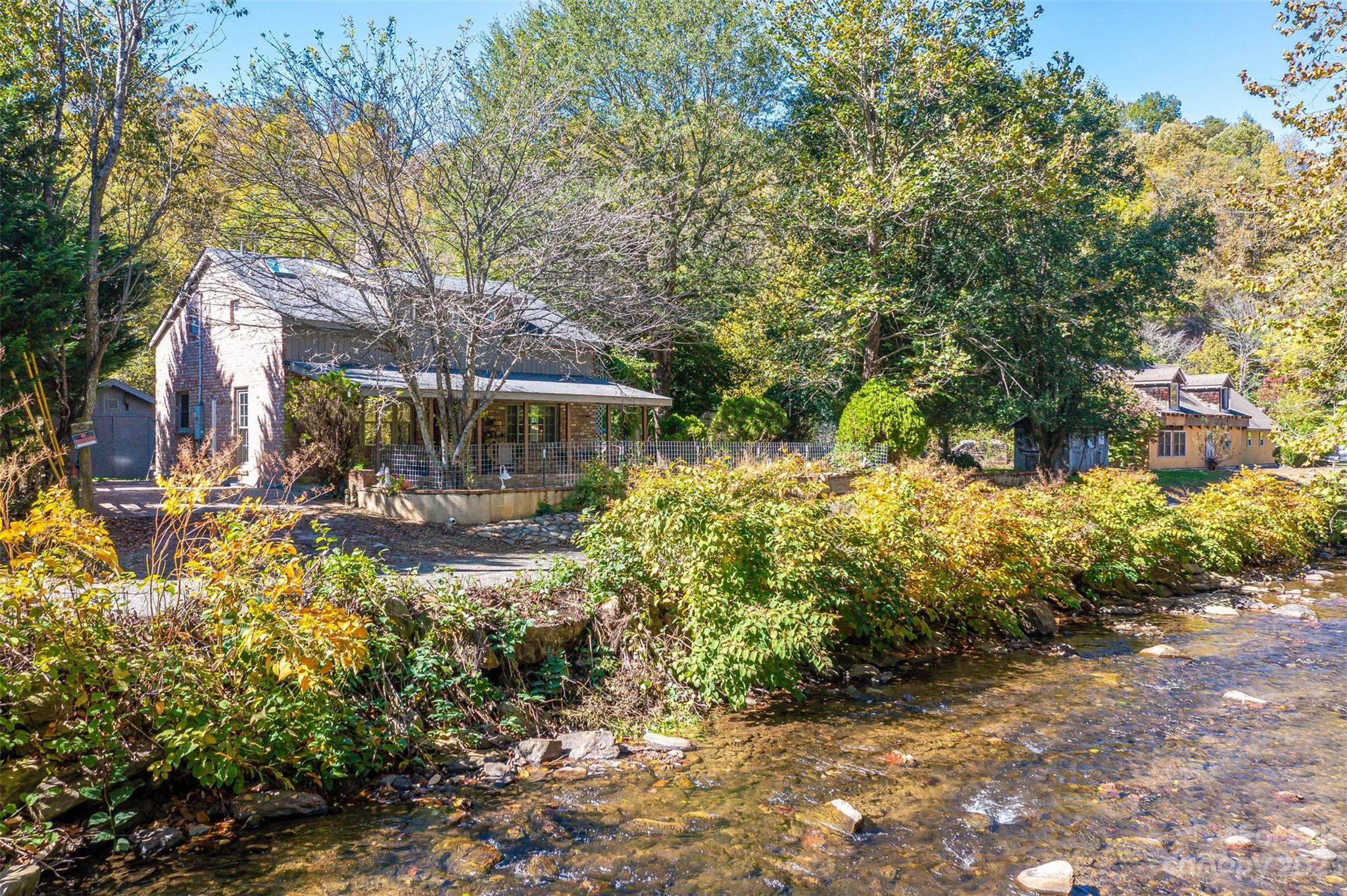 34 Riverside DR, Barnardsville, NC 28709