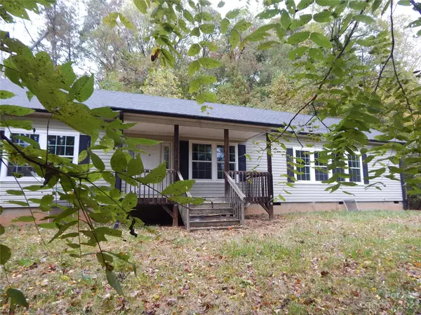 343 Vision RD,  Canton,  NC 28716
