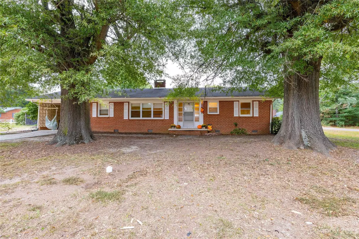 Candor, NC 27229,423 S Steed ST