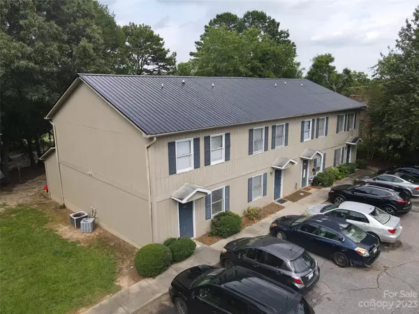 Hickory, NC 28601,2046 16th ST NE