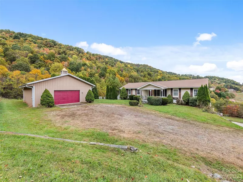 710 Cathey Cove RD, Waynesville, NC 28786