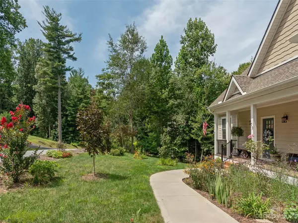Flat Rock, NC 28731,73 Wisdom Cove RD