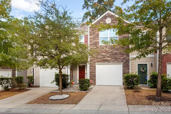 4016 Queensbridge RD, Charlotte, NC 28213