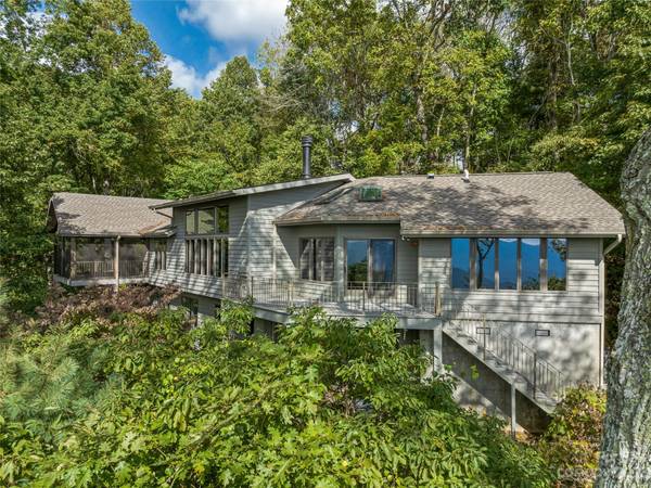 14 Dairy Gap RD,  Asheville,  NC 28804